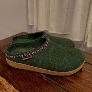 Haflinger Forest Green Felt Clogs